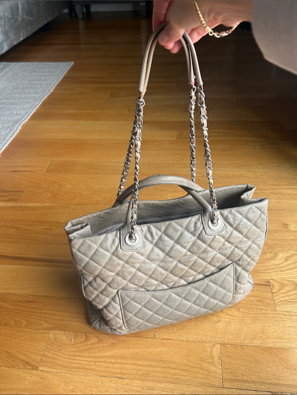 CHANEL Quilted Shoulder Tote - Light Gray with Pink Accent - Picture 7 of 10